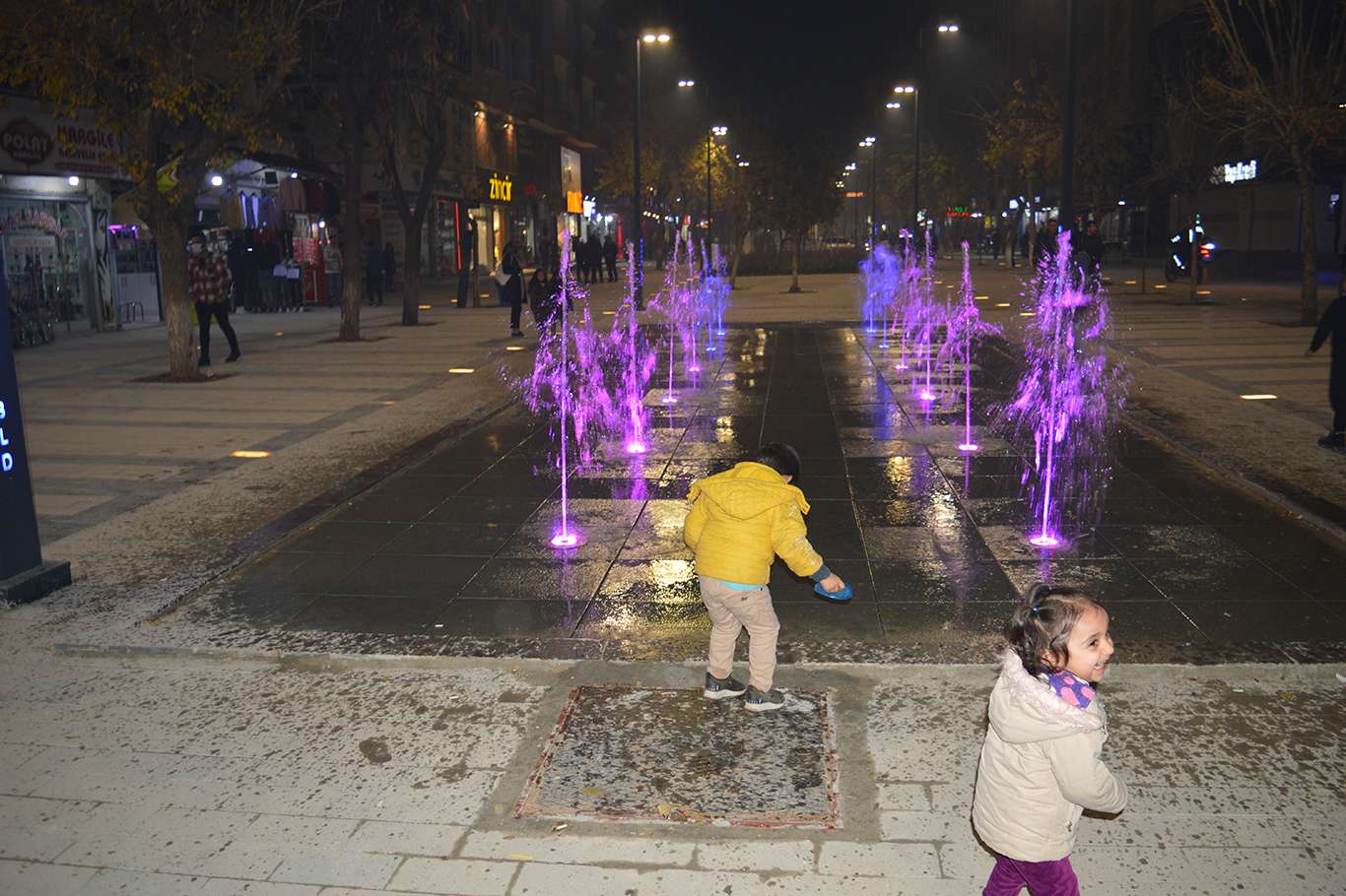 Siirt'te Güres Caddesi çevre düzenleme projesi tamamlandı Siirt'te Güres Caddesi çevre düzenleme projesi tamamlandı